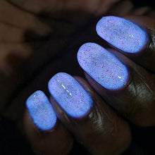 Load image into Gallery viewer, Zombie Claw - Keep Glowing (RTS)