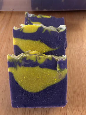 *2 BARS LEFT* Blackberry and Magnolia Scented - Goats Milk Artisan Soap